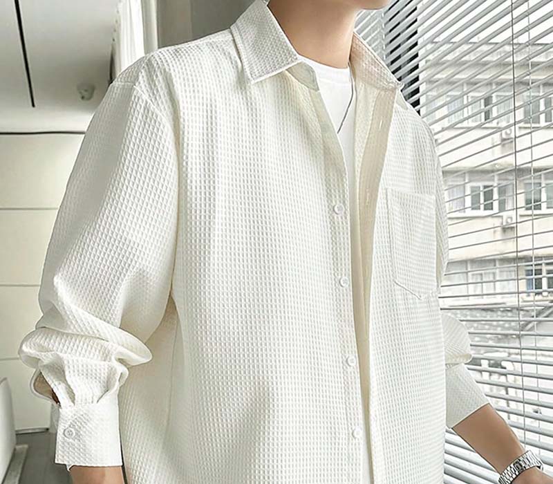 Men Solid Regular Fit Casual Shirt